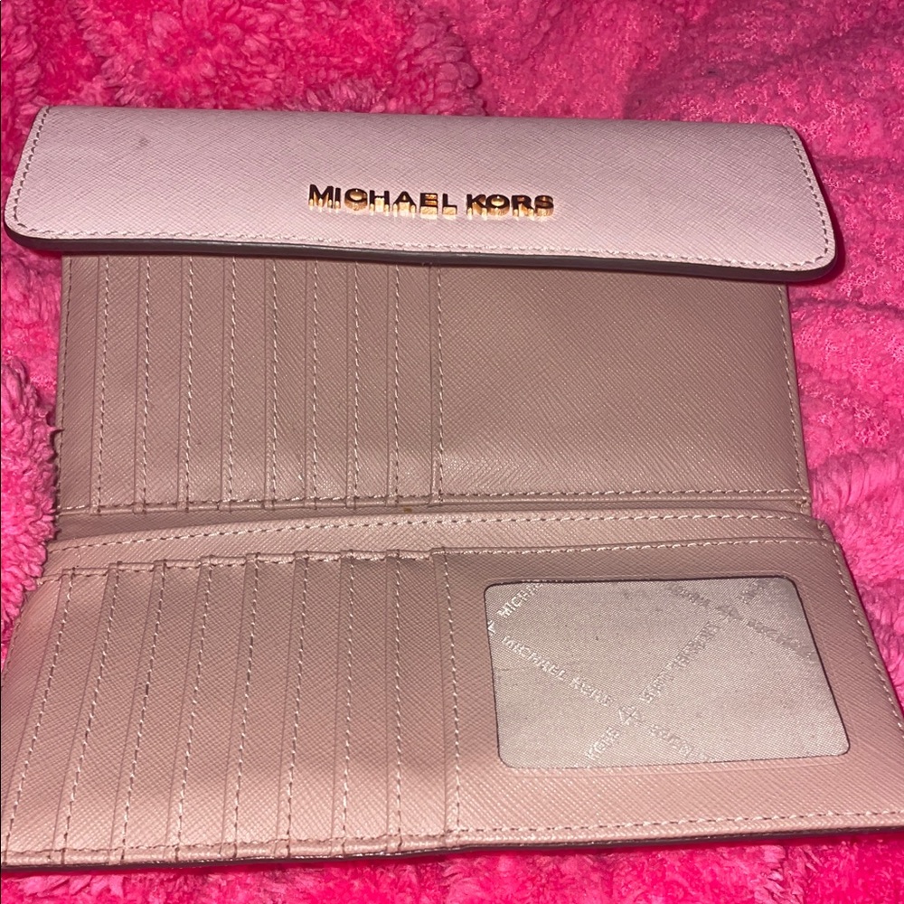Michael Kors Blush Pink Wallet multi pockets - Picture 5 of 12
